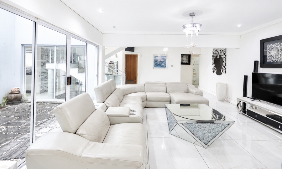 5 Bedroom Property for Sale in Selborne Eastern Cape